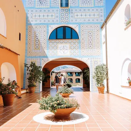 אתר נופש Nicolaus Club Torre Moresca 4*