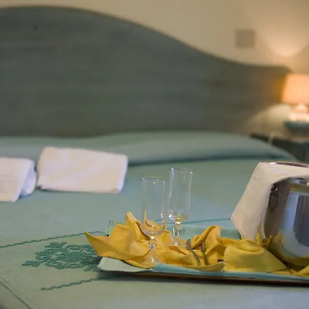 Resort Nicolaus Club Torre Moresca 4*