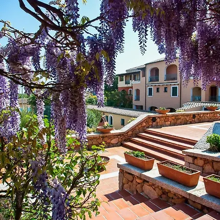 Resort Nicolaus Club Torre Moresca 4*