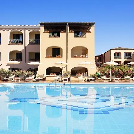 אתר נופש Nicolaus Club Torre Moresca 4*