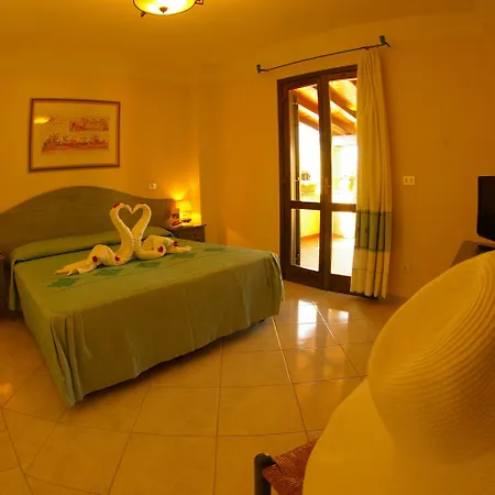 Nicolaus Club Torre Moresca 4* オロゼーイ