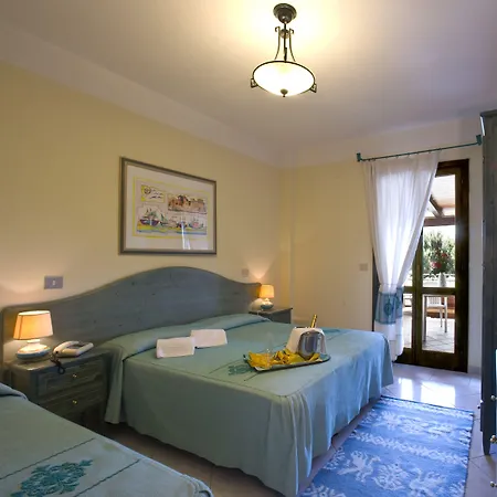 Nicolaus Club Torre Moresca Ośrodek wypoczynkowy 4*