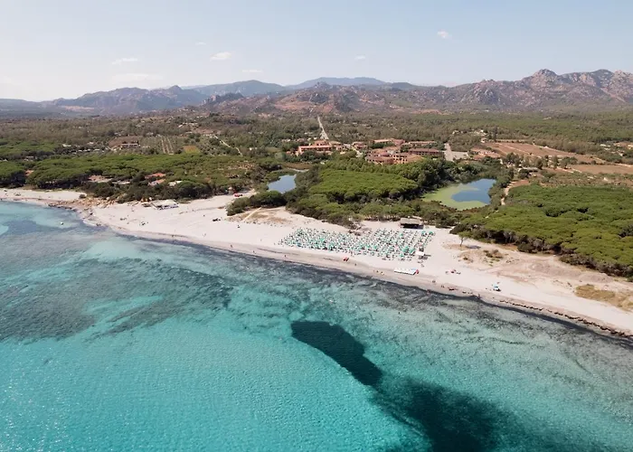 Üdülőközpont Nicolaus Club Torre Moresca 4*